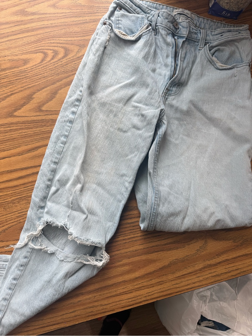 Abercrombie & Fitch Light Blue Skinny Jeans with Distressed Knee high rise relax
